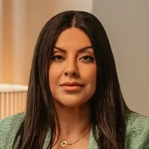 Noushin Mazrooyi