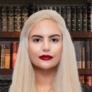 Donya Safaeimanesh | دنیا صفائی منش Donya Safaeimanesh